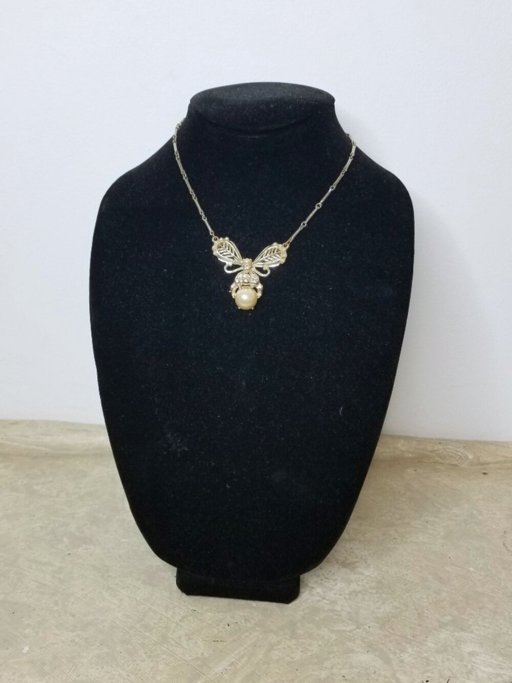 Silvertone Bohemian Necklace, Faux Pearl & Floral Accents 15"